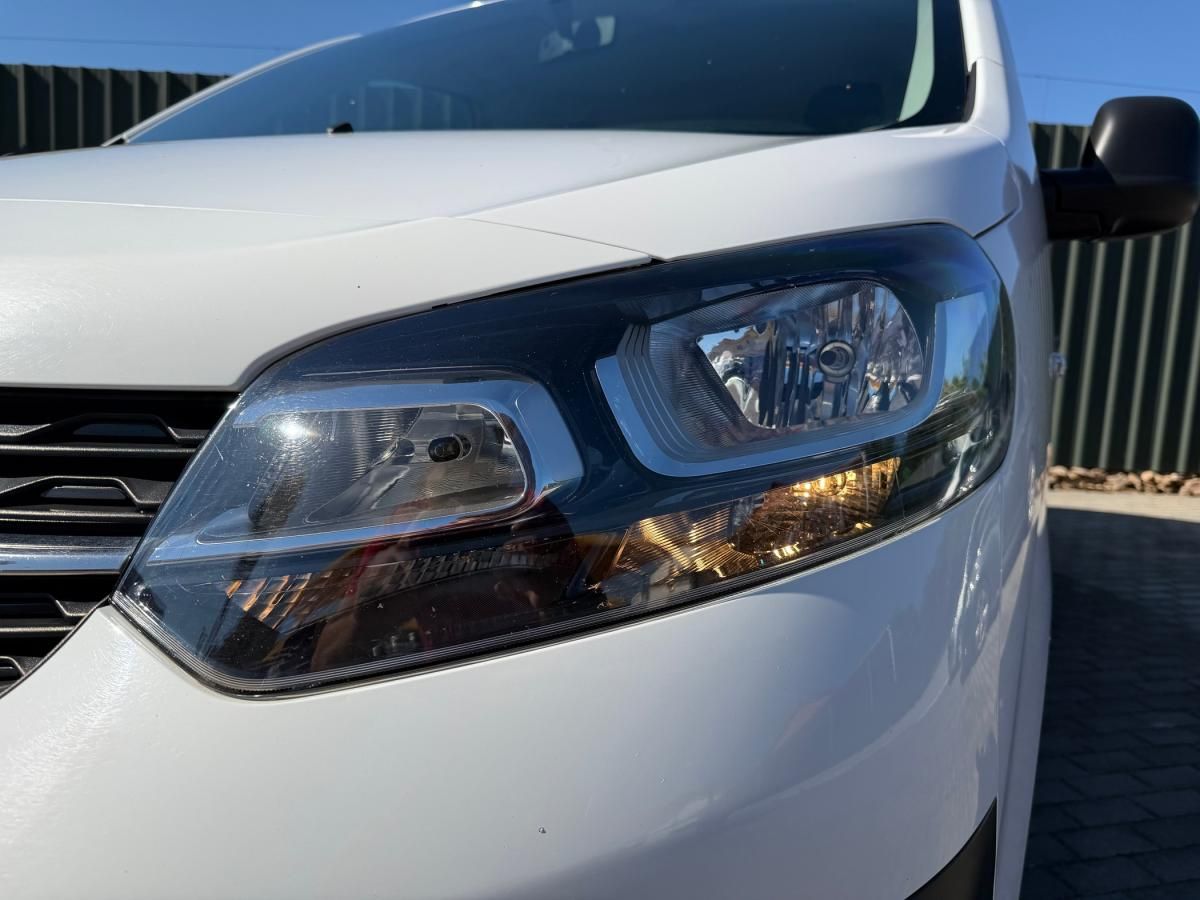 opel-vivaro-2021-diesel-1499cc