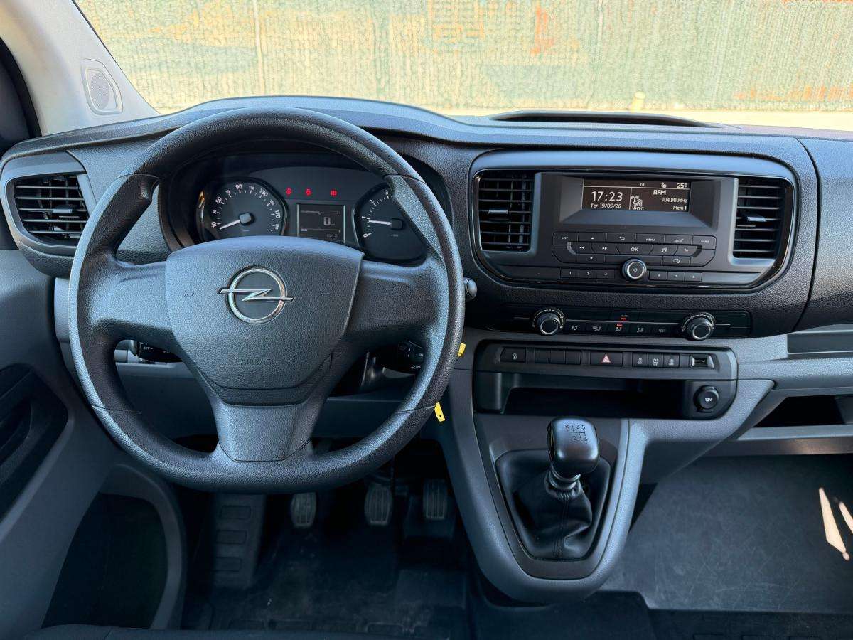 opel-vivaro-2021-diesel-1499cc