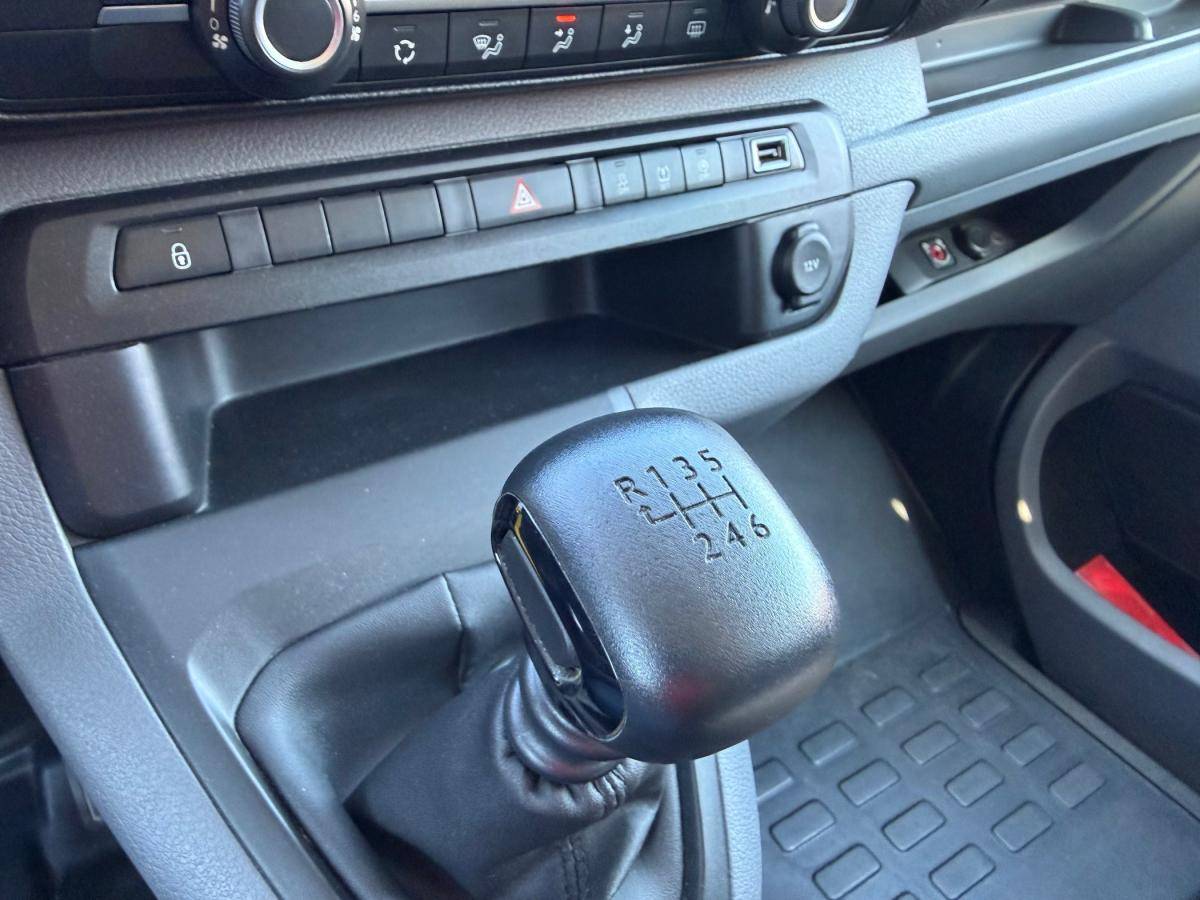 opel-vivaro-2021-diesel-1499cc