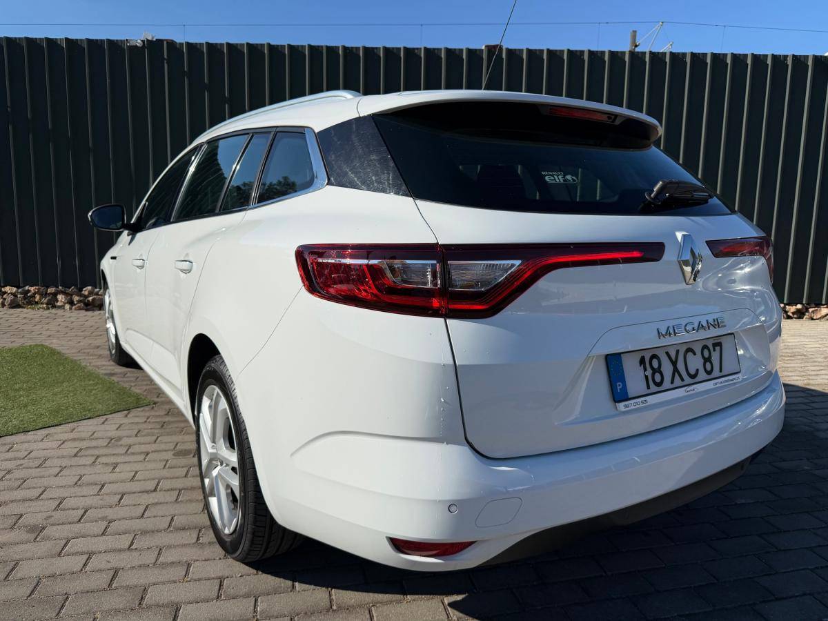 renault-megane-sport-tourer-2017-diesel-1461cc