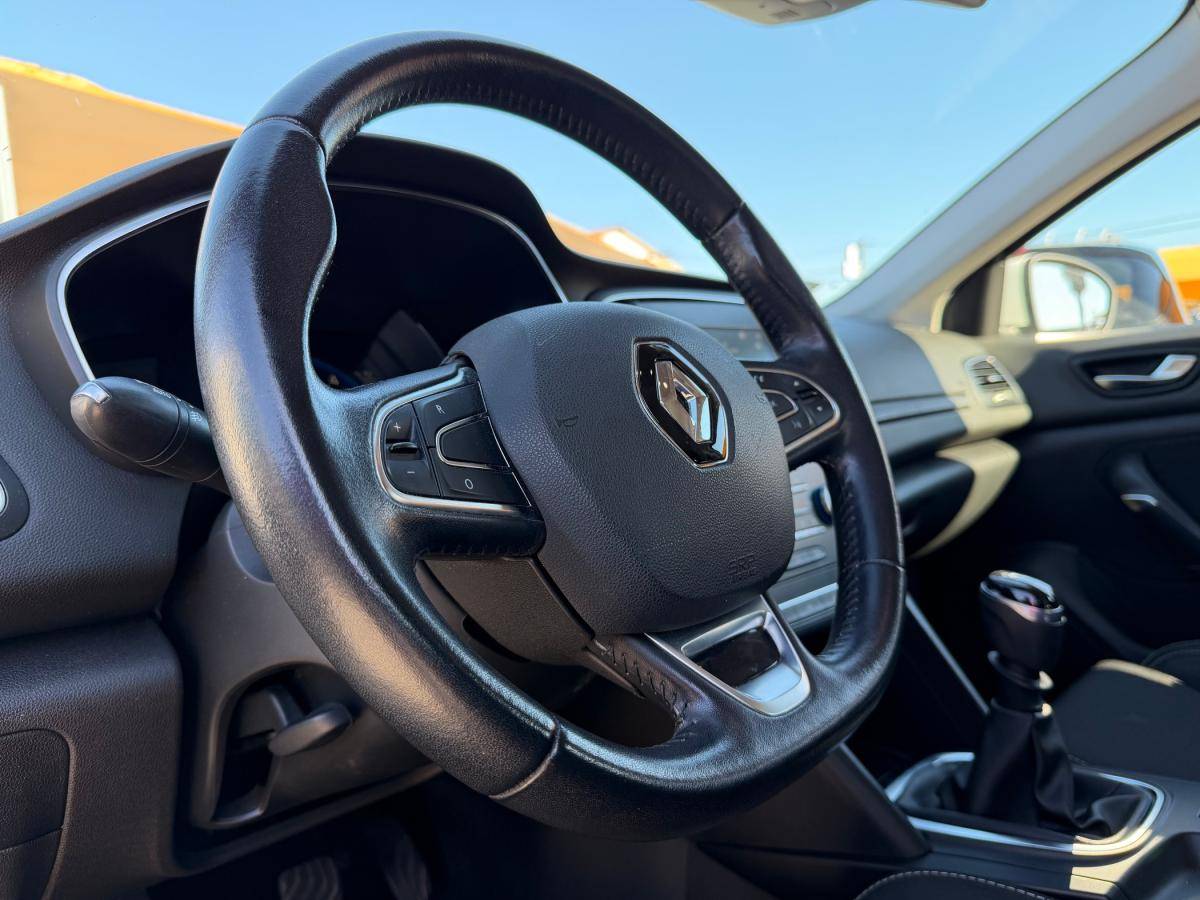 renault-megane-sport-tourer-2017-diesel-1461cc