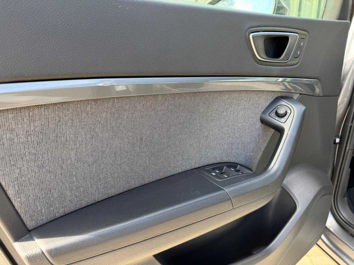 seat-ateca-2023-gasolina-999cc
