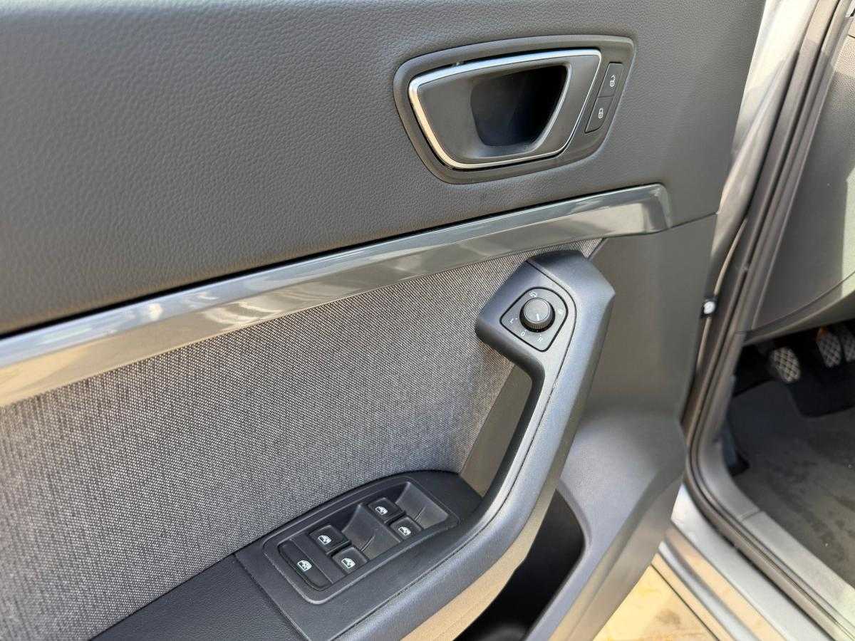seat-ateca-2023-gasolina-999cc