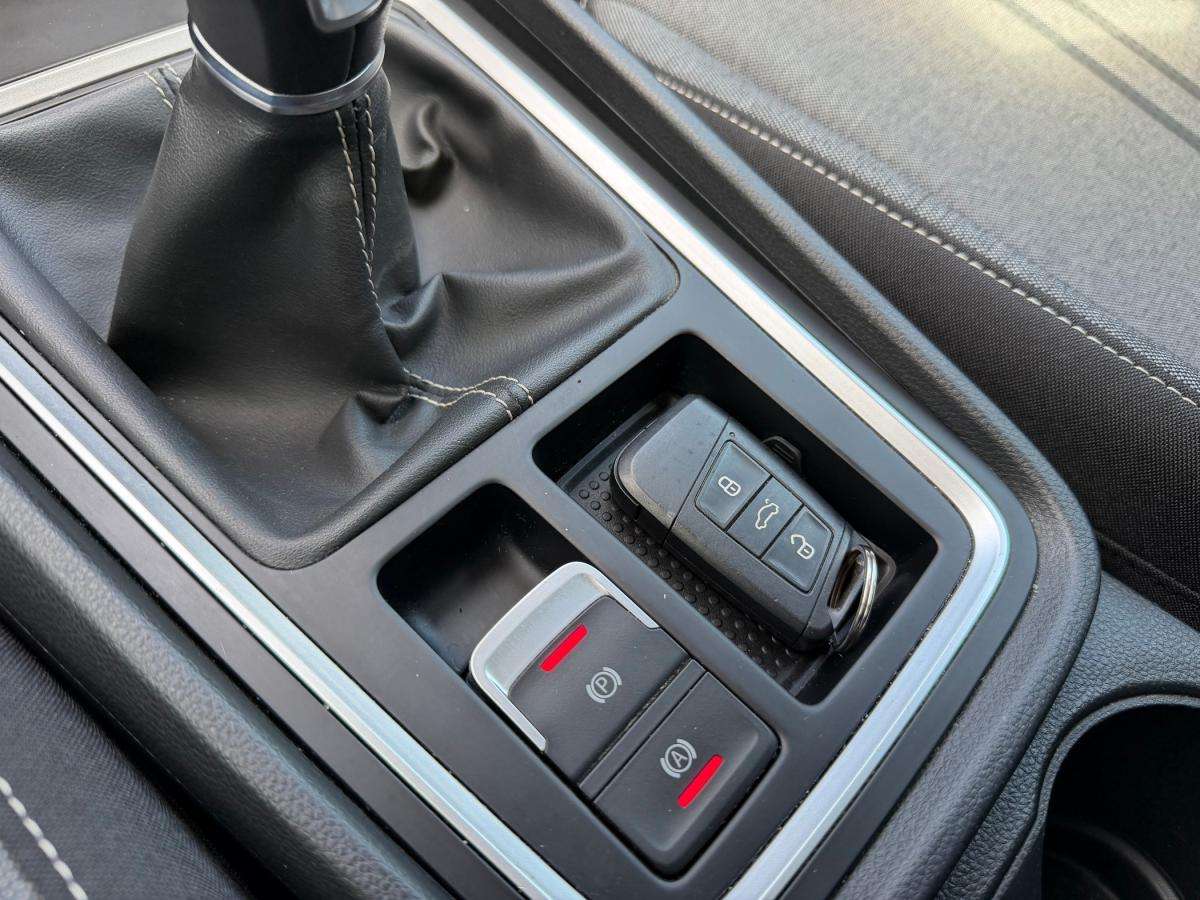seat-ateca-2023-gasolina-999cc