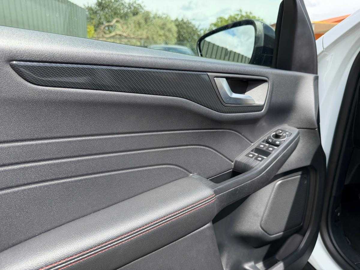 ford-kuga-2023-gasolina-1499cc