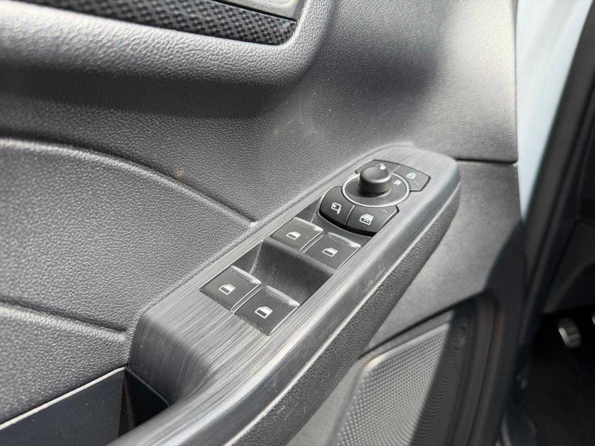 ford-kuga-2023-gasolina-1499cc