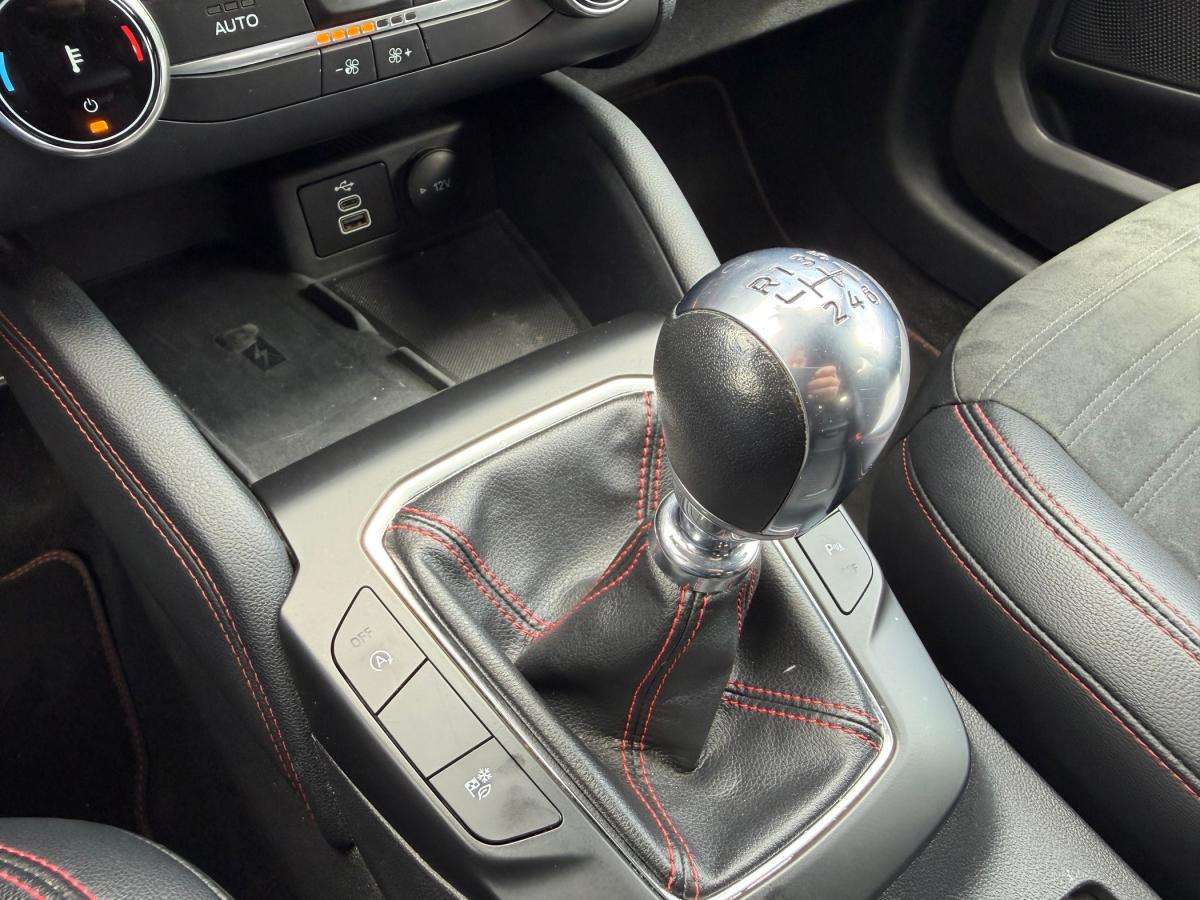 ford-kuga-2023-gasolina-1499cc