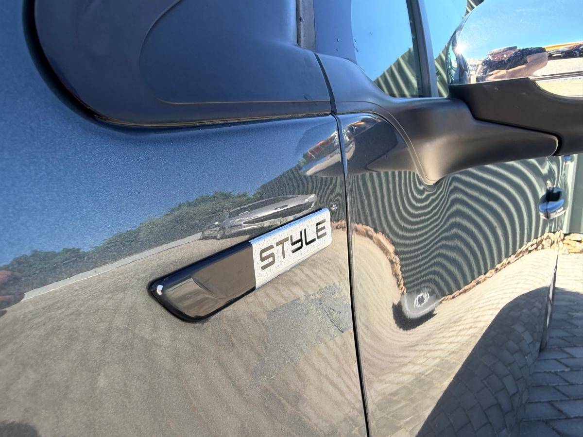 peugeot-208-2015-gasolina-1199cc