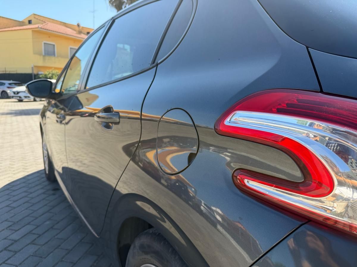 peugeot-208-2015-gasolina-1199cc