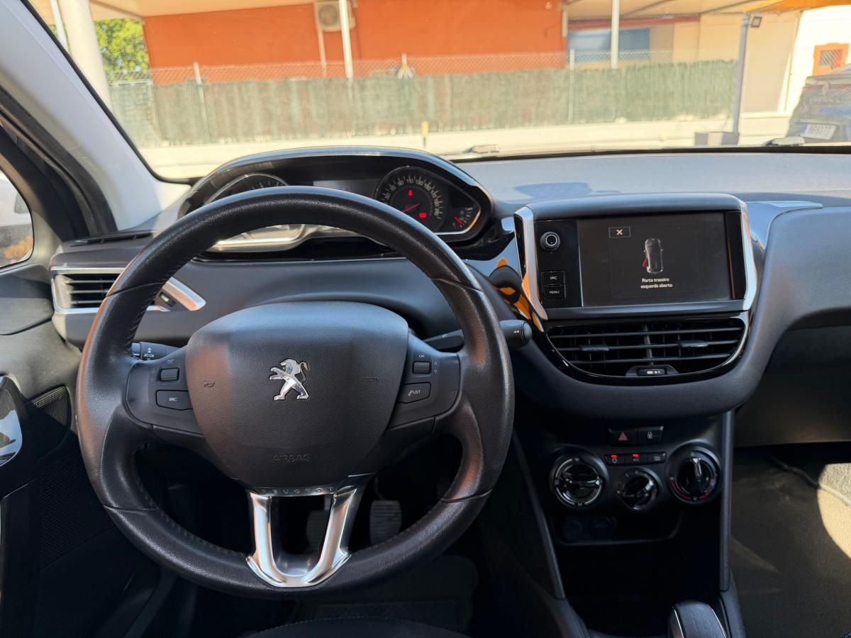 peugeot-208-2015-gasolina-1199cc