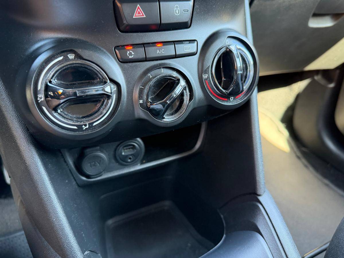 peugeot-208-2015-gasolina-1199cc