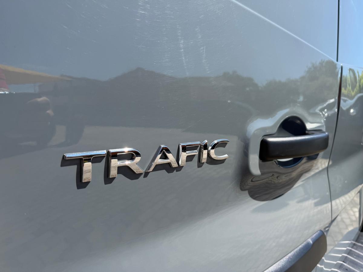 renault-trafic-2023-diesel-1997cc