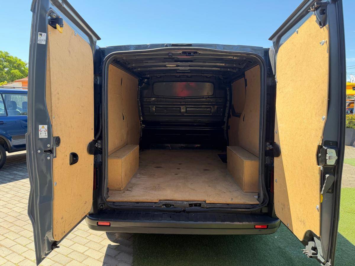 renault-trafic-2023-diesel-1997cc