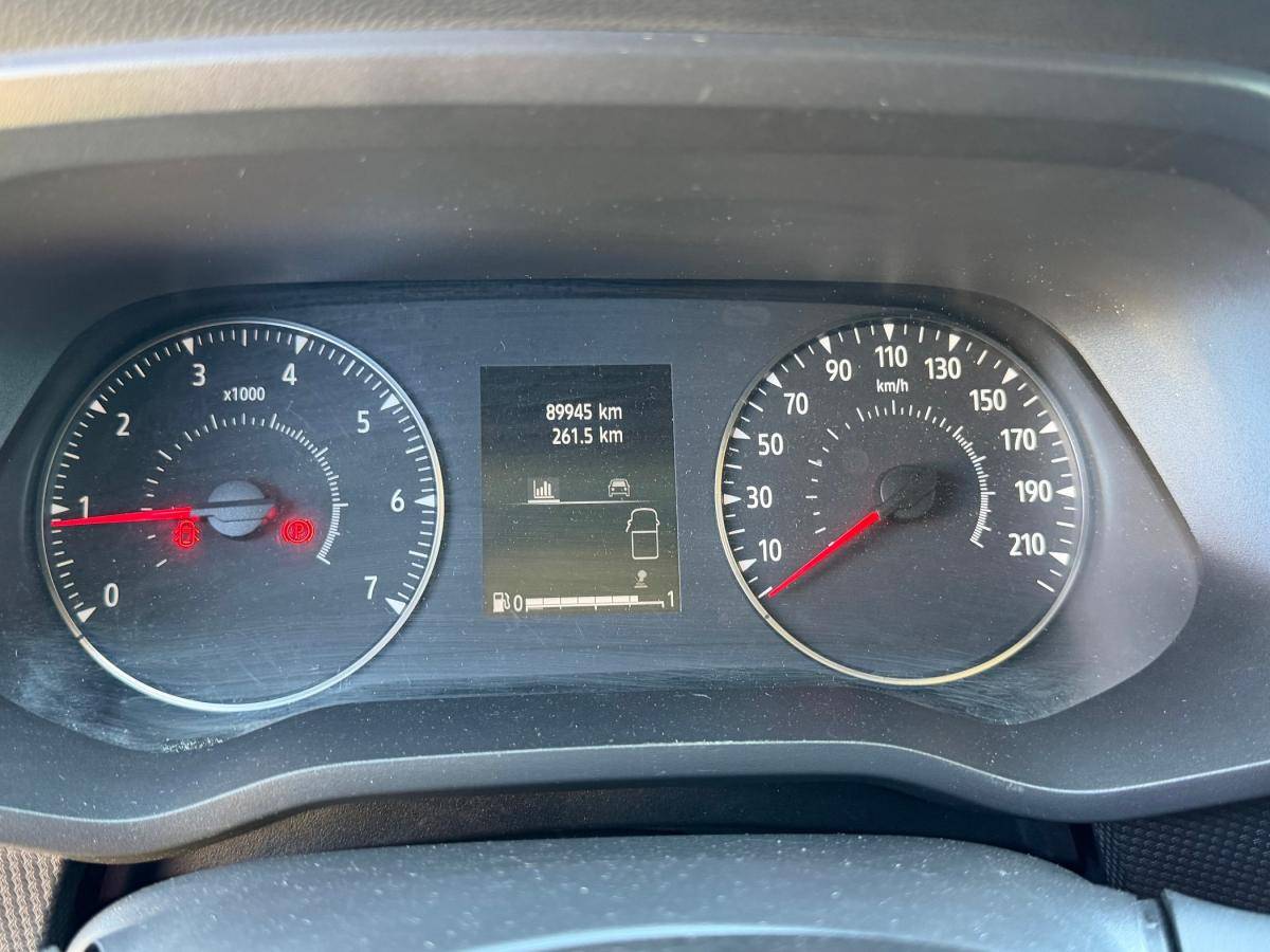 renault-trafic-2023-diesel-1997cc