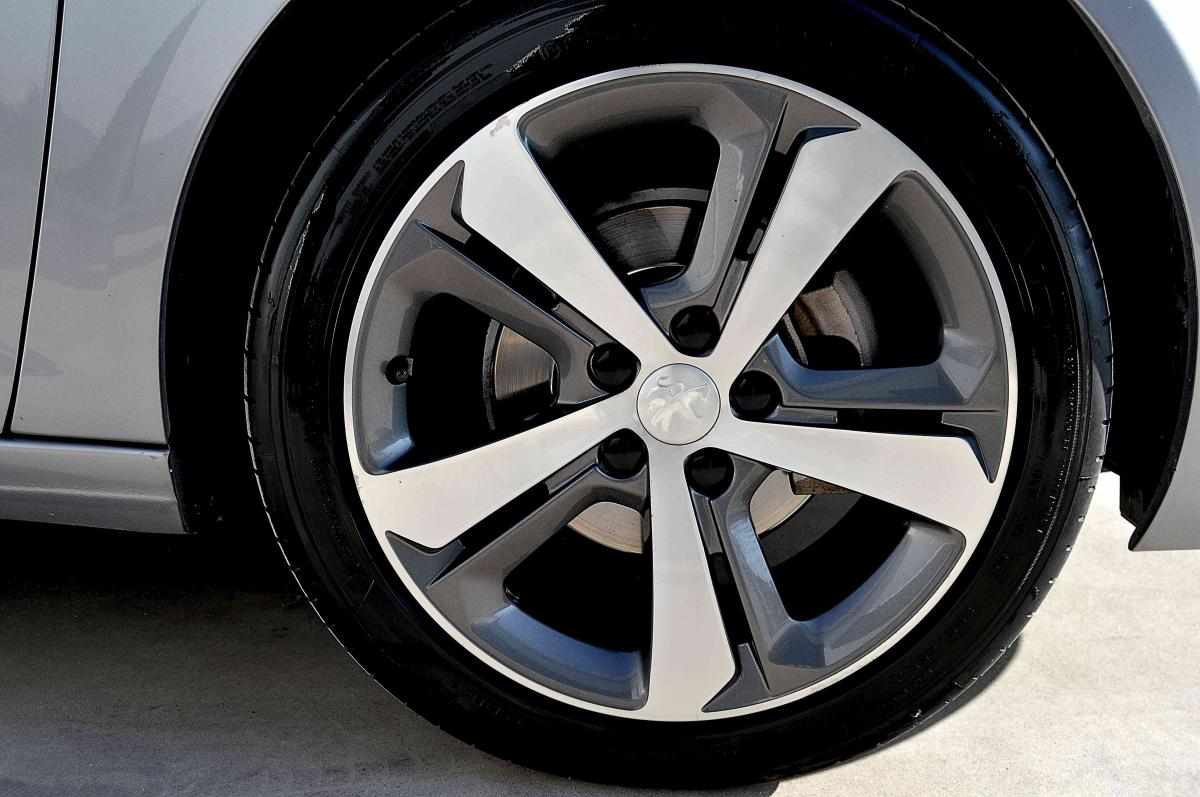 peugeot-308-1-5-bluehdi-2018-diesel-1499cc