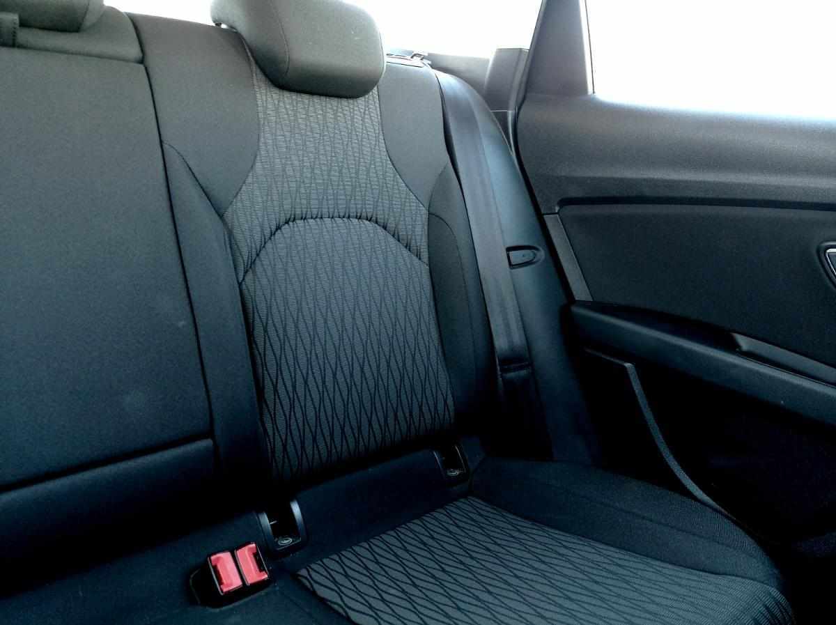 seat-leon-1-6-tdi-ecomotive-2015-diesel-1598cc