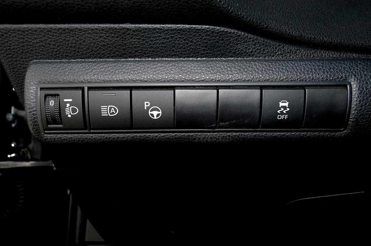 toyota-corolla-1-8-hybrid-2022-gasolina-1798cc