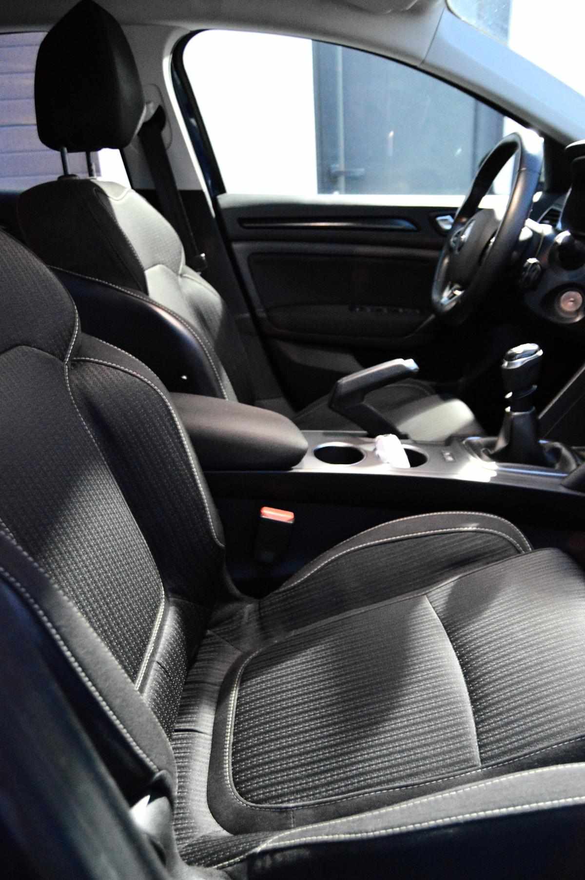 renault-megane-sport-tourer-2017-gasolina-1197cc