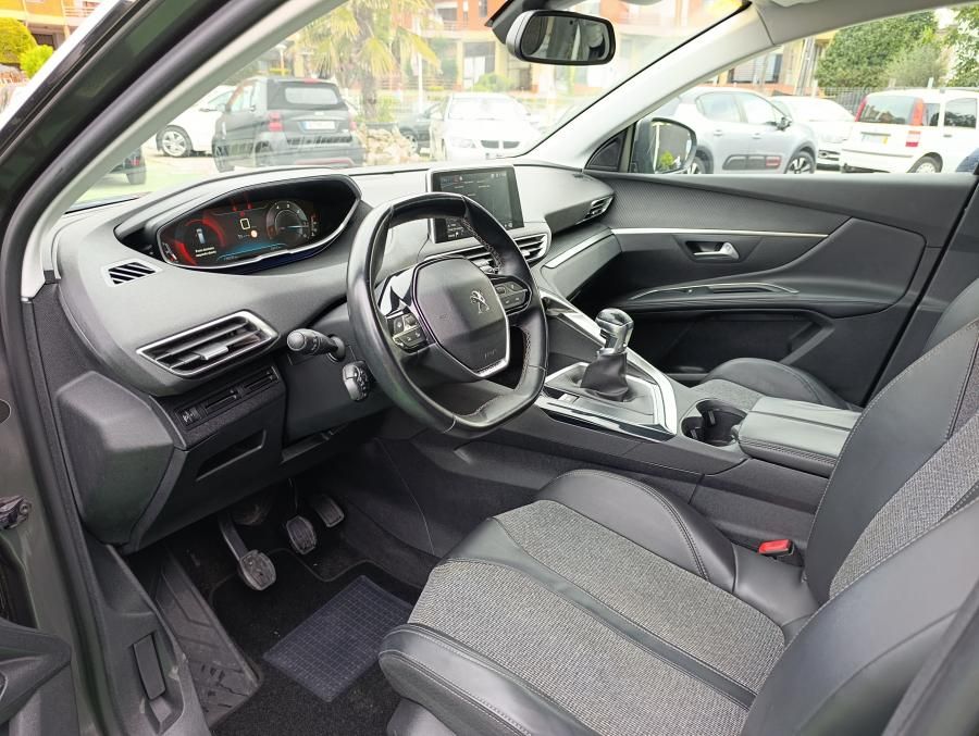peugeot-5008-2017-diesel-1560cc