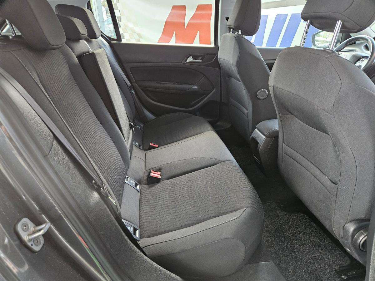 peugeot-308-2017-gasolina-1199cc