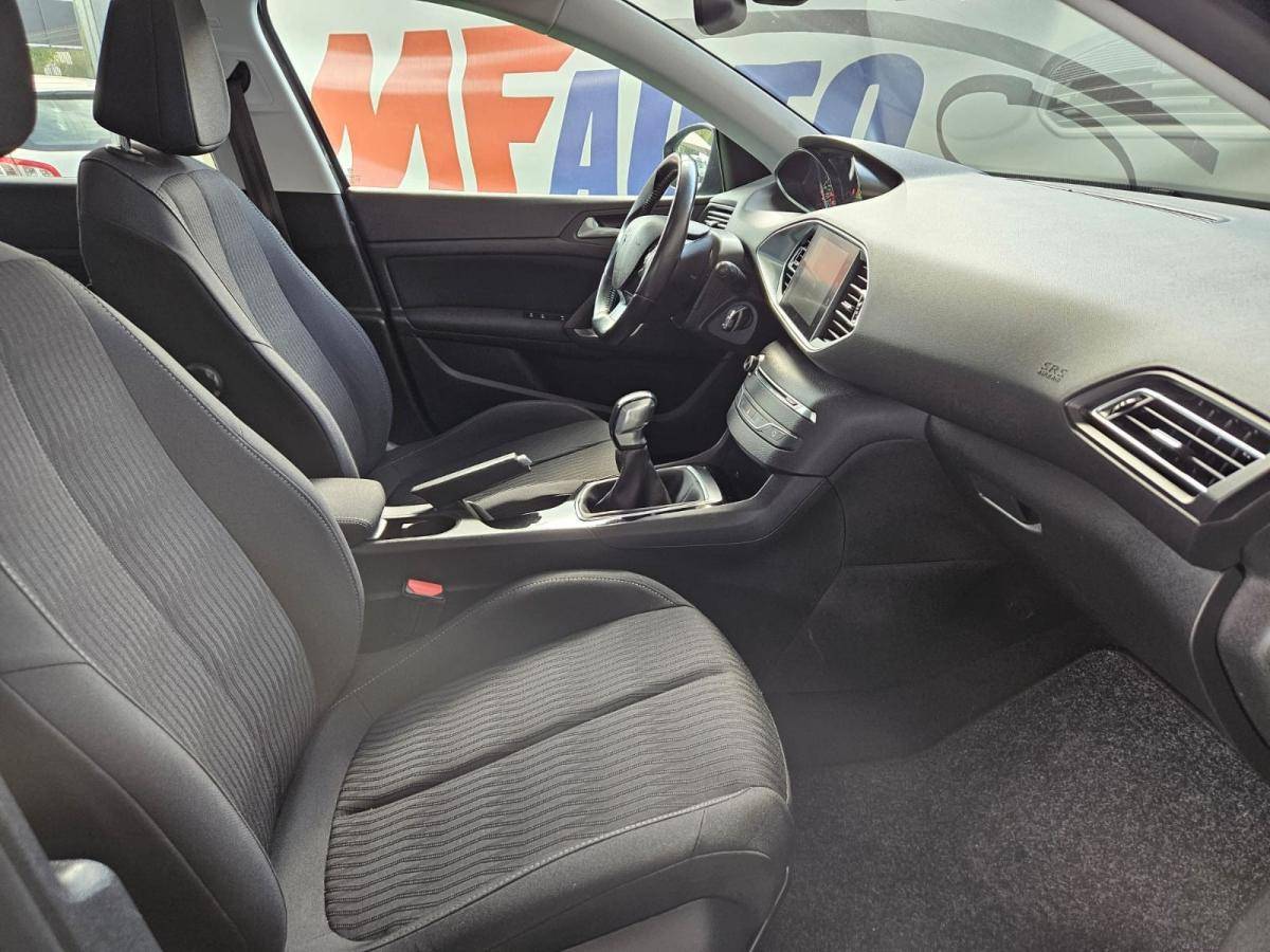 peugeot-308-2017-gasolina-1199cc