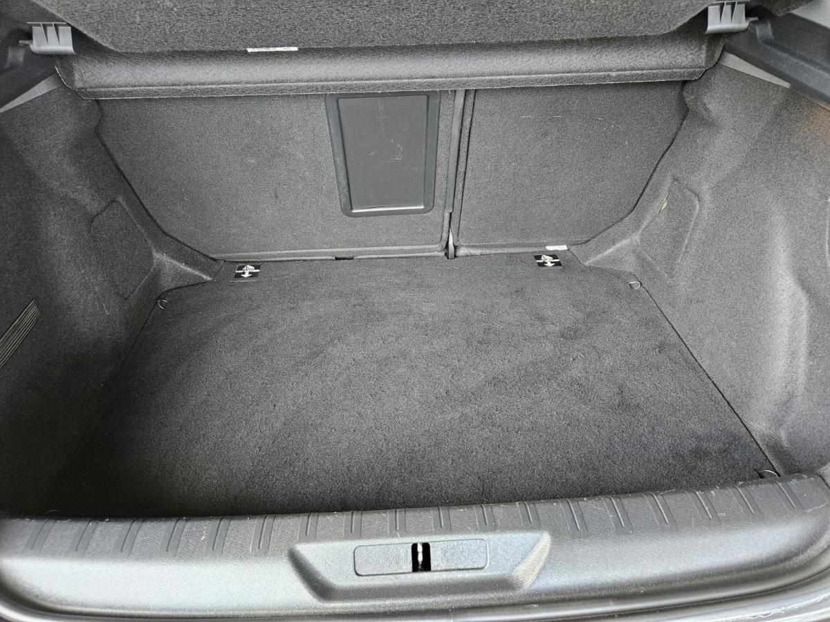 peugeot-308-2017-gasolina-1199cc