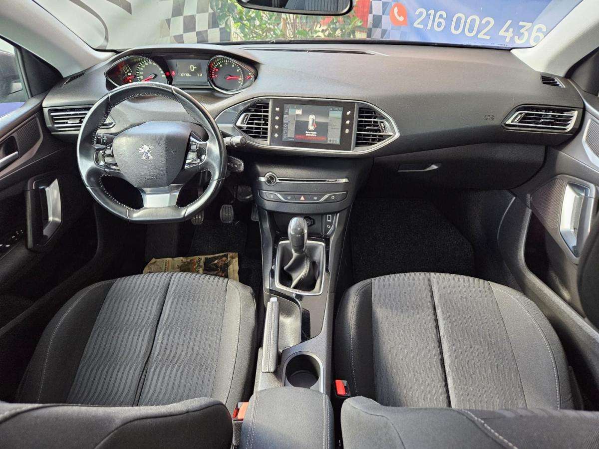 peugeot-308-2017-gasolina-1199cc