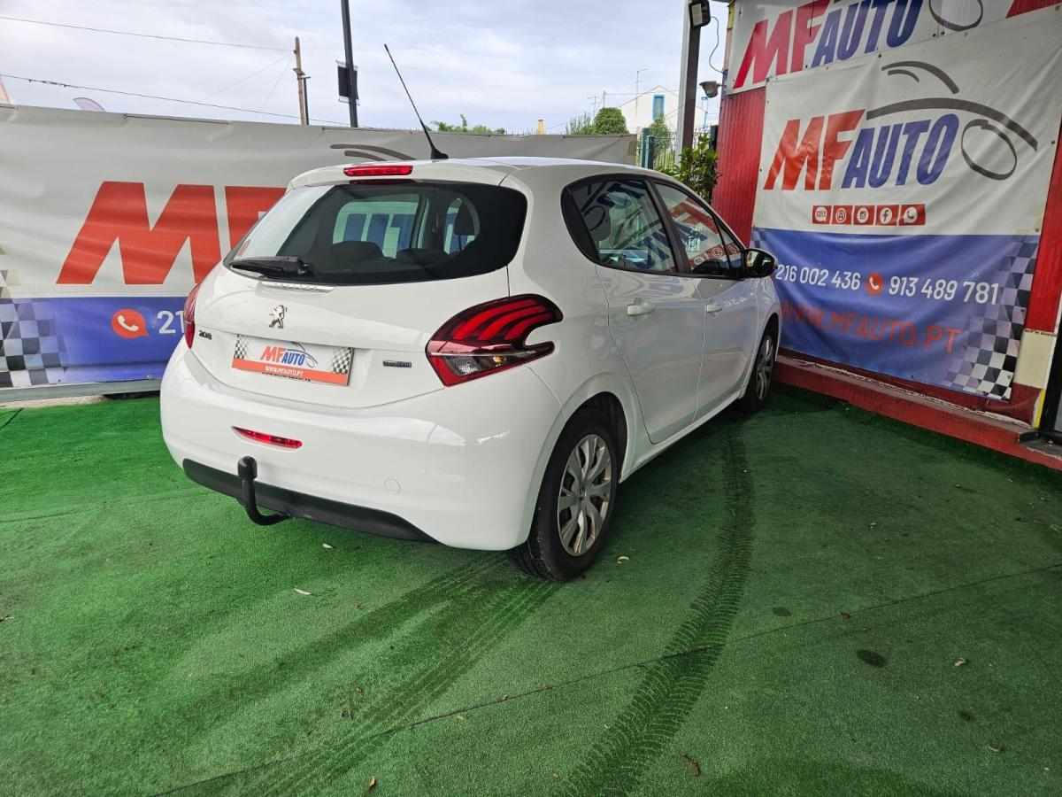 peugeot-208-1-6-bluehdi-2015-diesel-1560cc