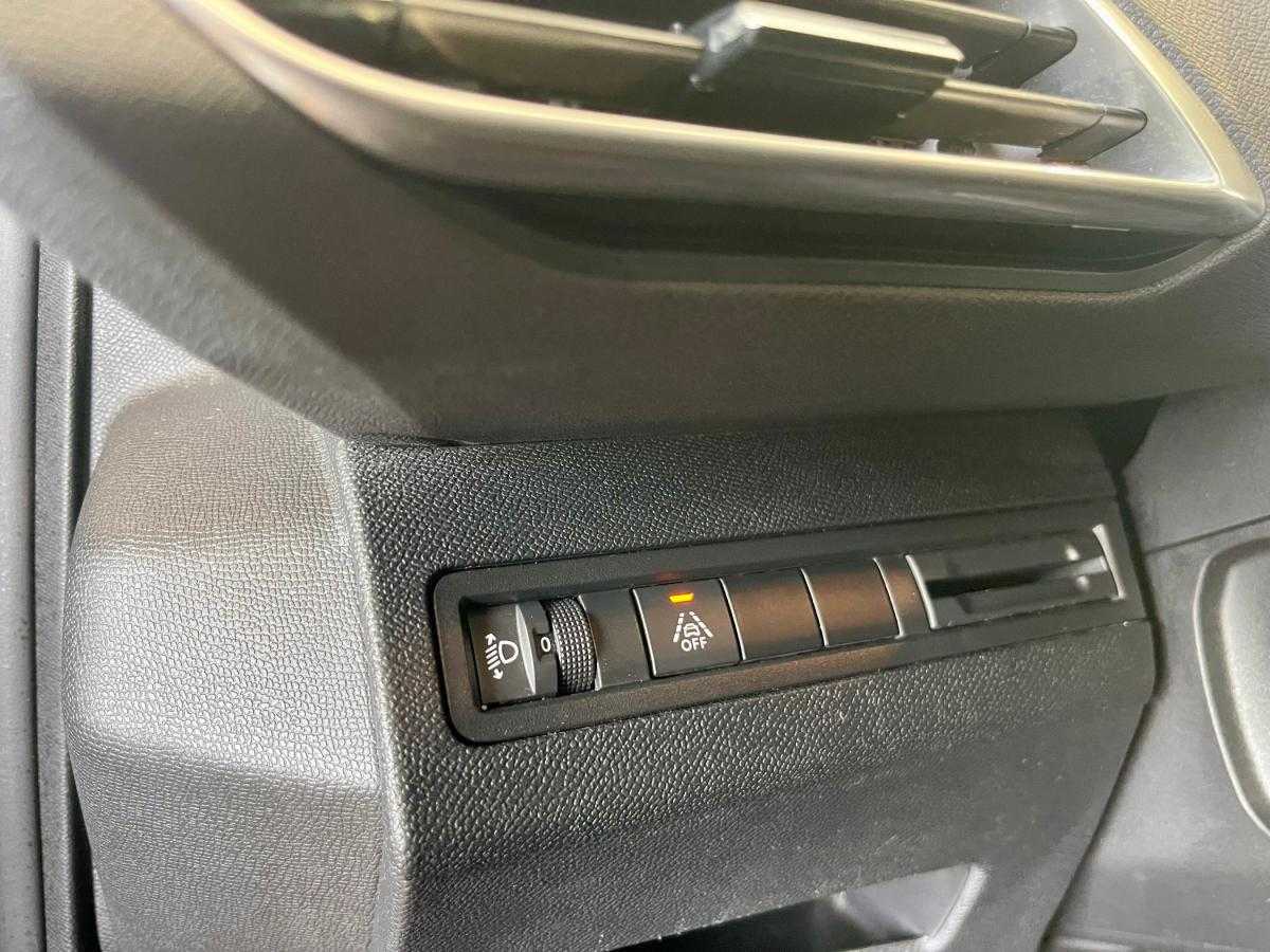 peugeot-3008-2022-gasolina-1199cc