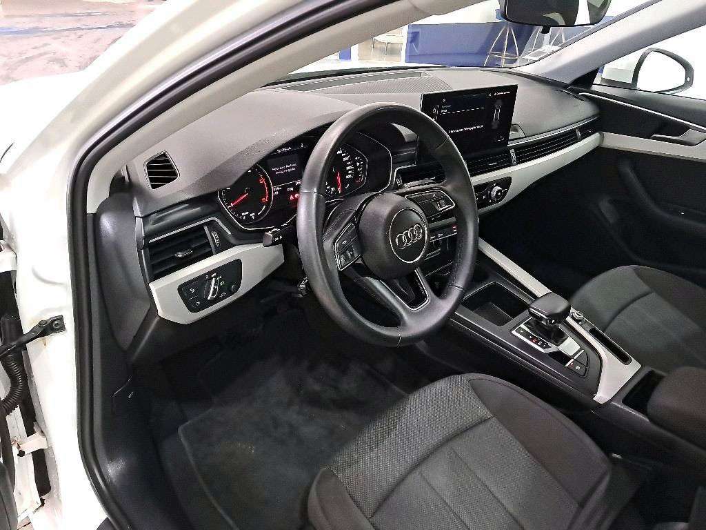 audi-a4-2022-diesel-1968cc