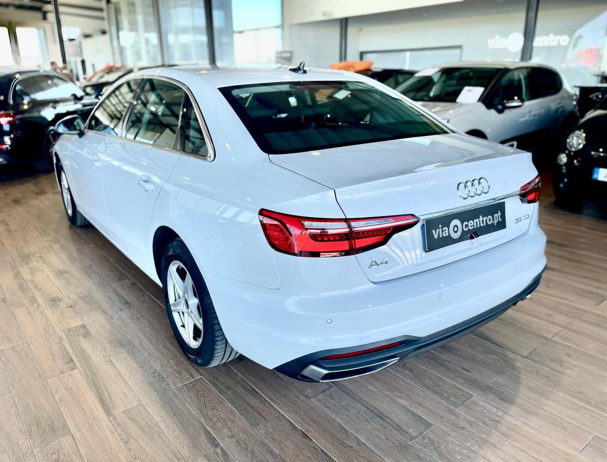 audi-a4-2022-diesel-1968cc