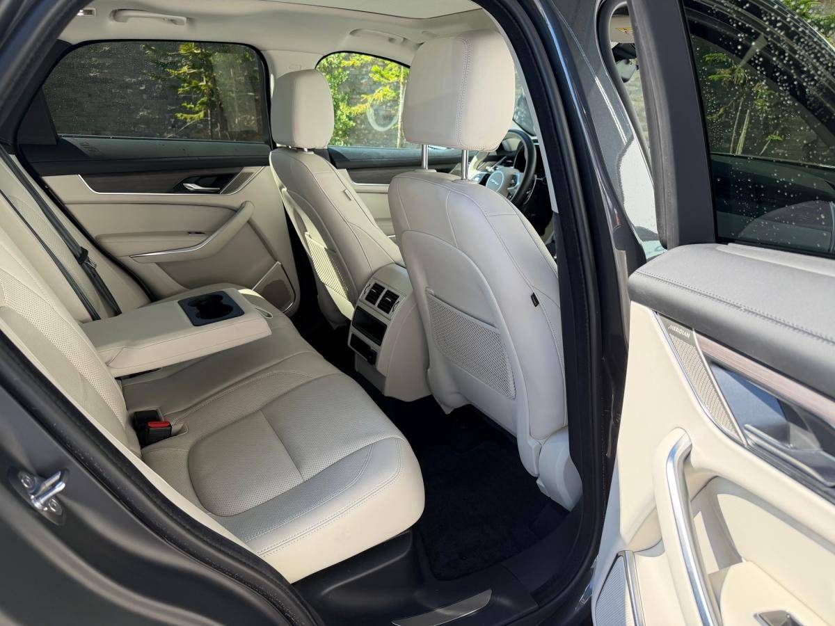 jaguar-f-pace-2023-hibrido-a-gasolina-1997cc