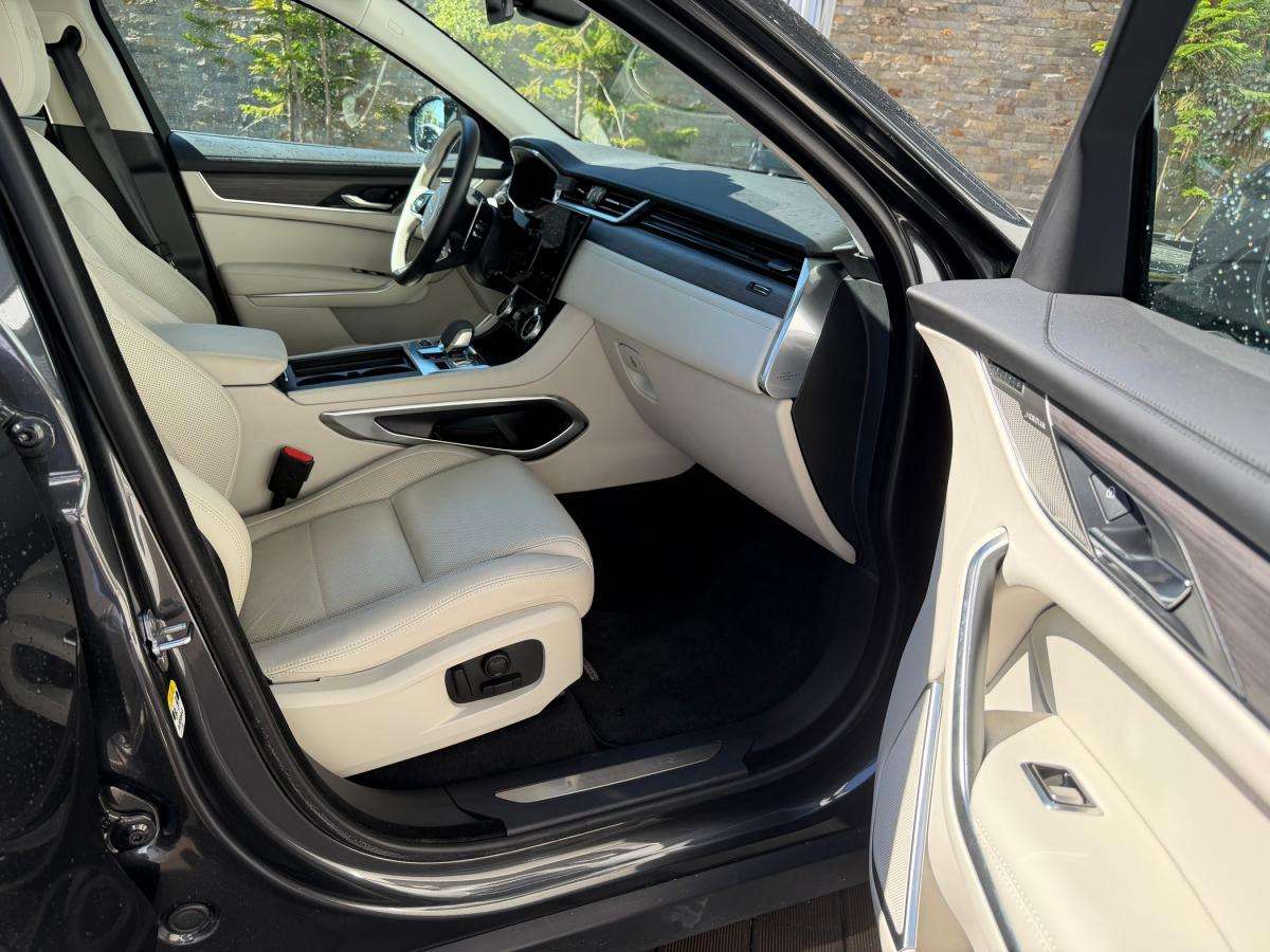 jaguar-f-pace-2023-hibrido-a-gasolina-1997cc