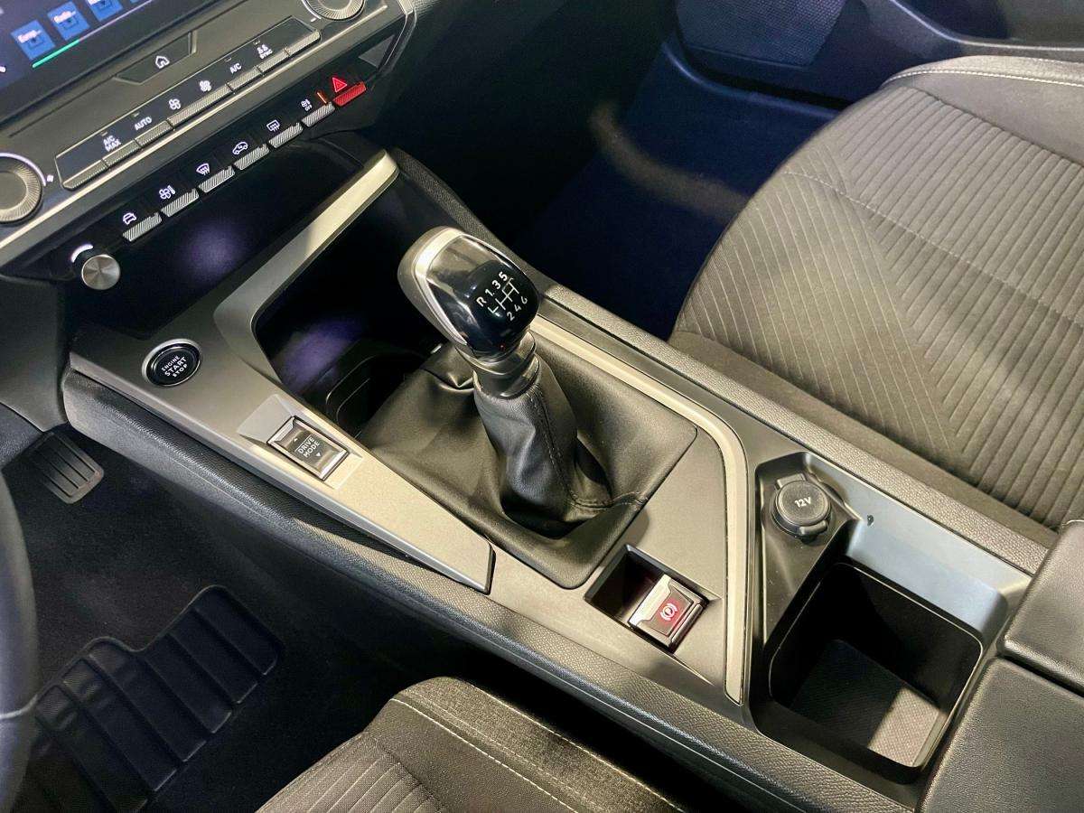 peugeot-308-2023-gasolina-1199cc