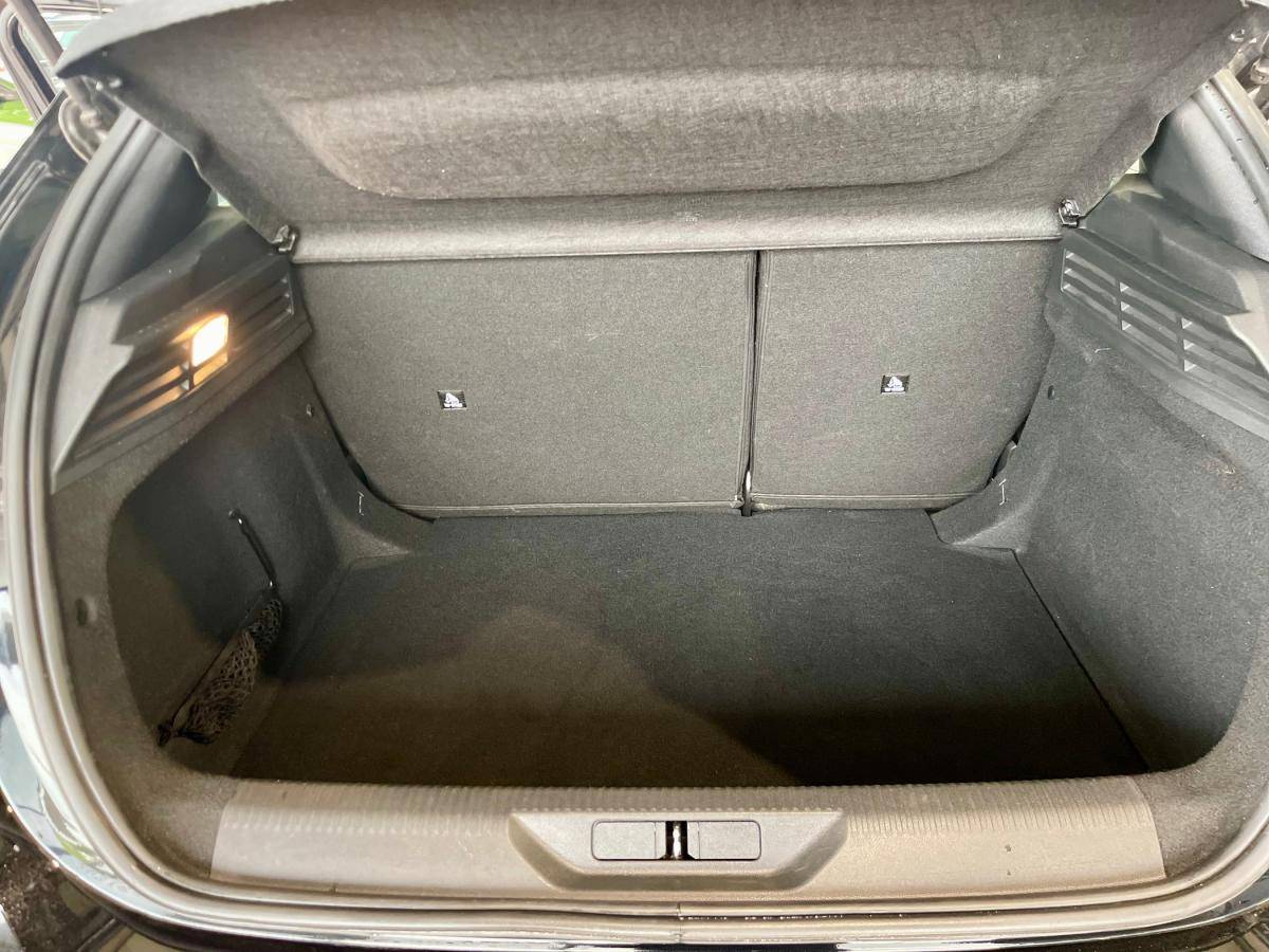 peugeot-308-2023-gasolina-1199cc
