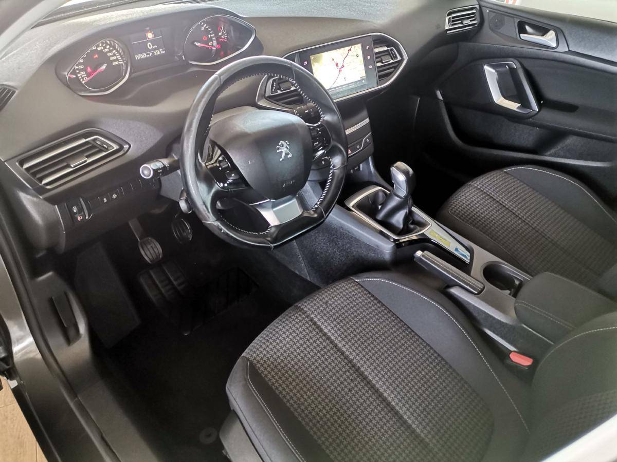 peugeot-308-sw-2018-diesel-1560cc