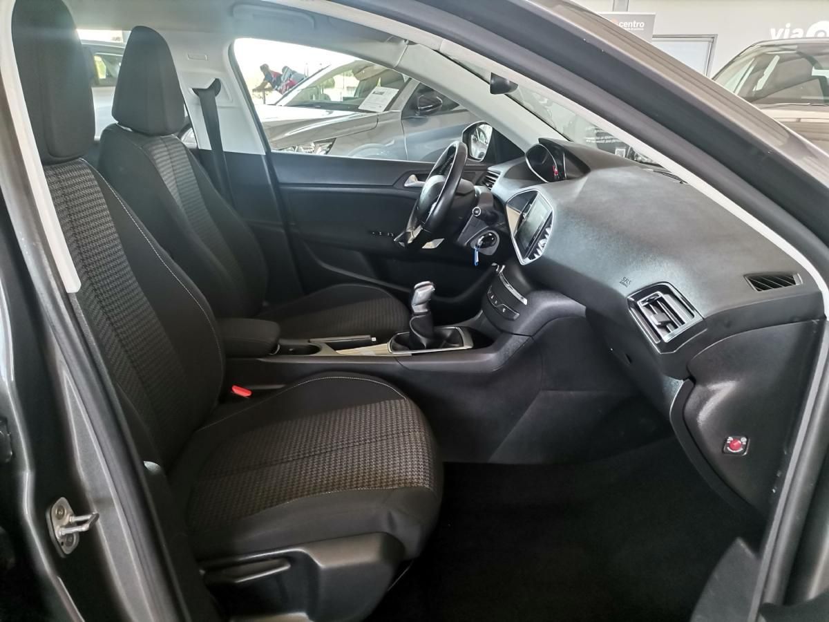 peugeot-308-sw-2018-diesel-1560cc