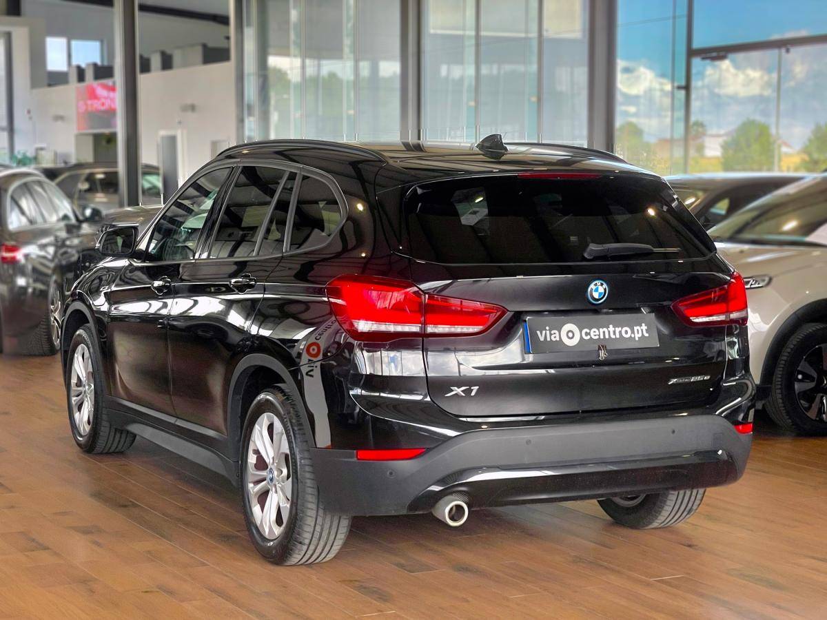 bmw-x1-2022-hibrido-a-gasolina-1499cc