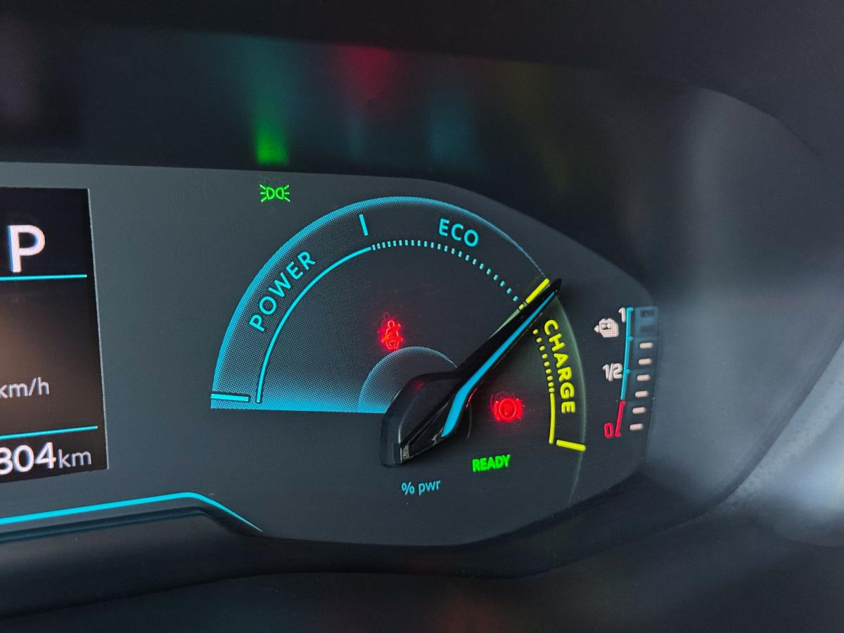 peugeot-208-2024-eletrico-0cc