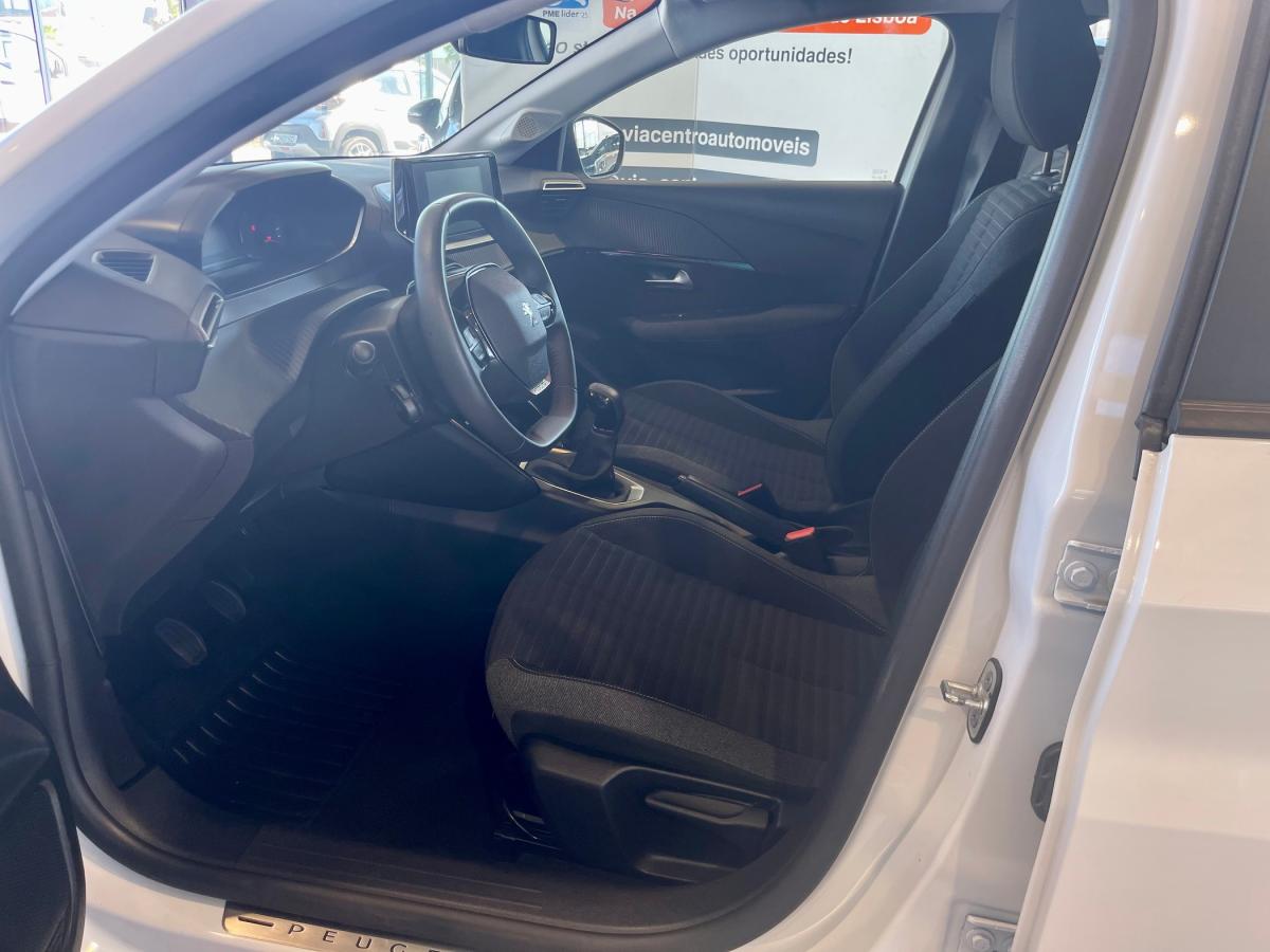 peugeot-208-2023-gasolina-1199cc