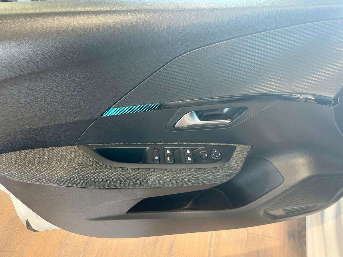 peugeot-208-2023-gasolina-1199cc