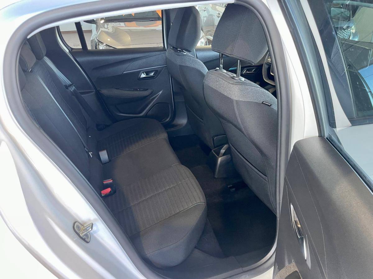 peugeot-208-2023-gasolina-1199cc