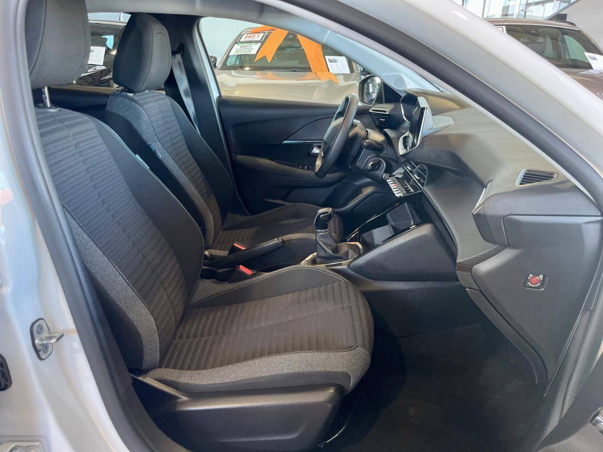 peugeot-208-2023-gasolina-1199cc