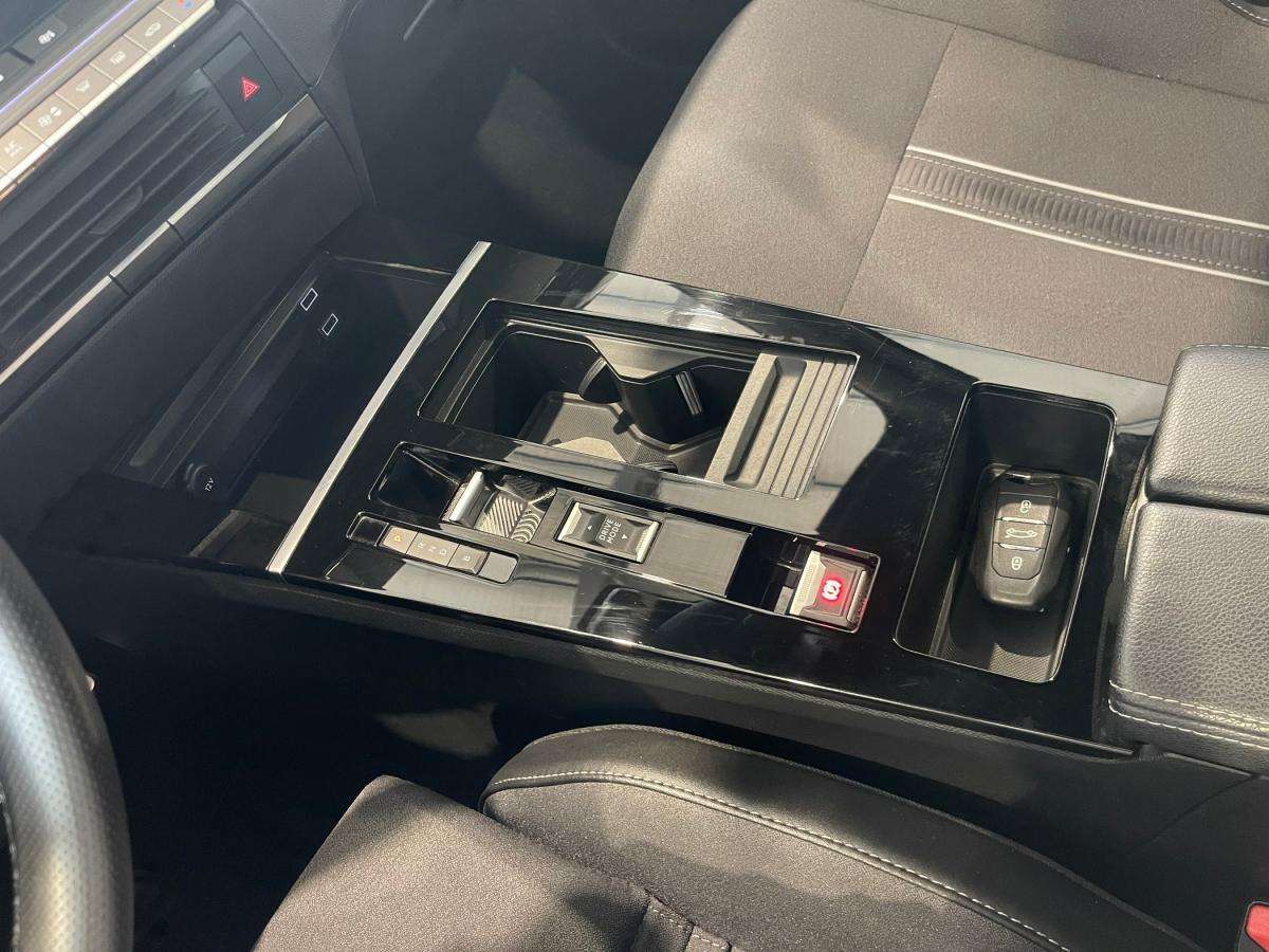 opel-astra-2024-hibrido-a-gasolina-1598cc