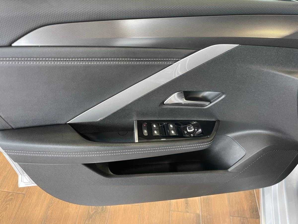 opel-astra-2024-hibrido-a-gasolina-1598cc