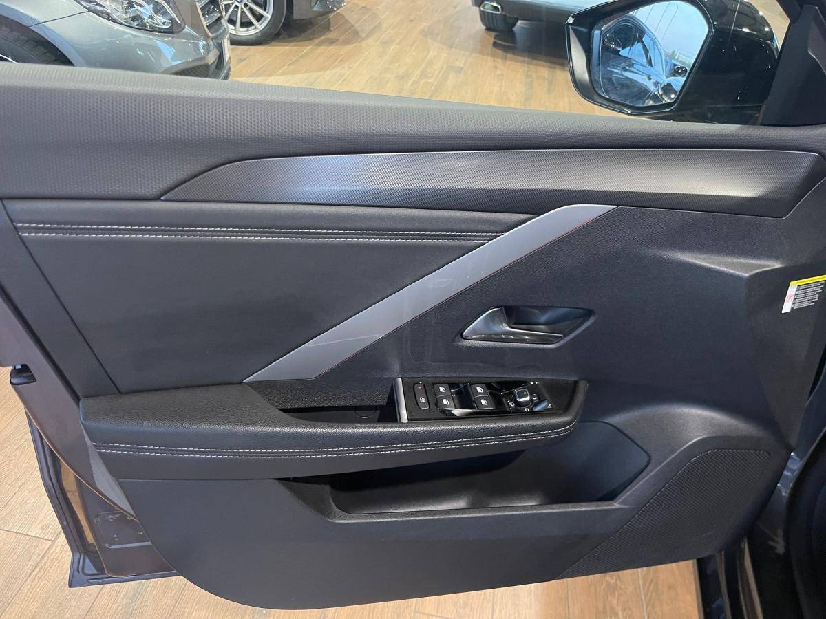 opel-astra-2024-hibrido-a-gasolina-1598cc