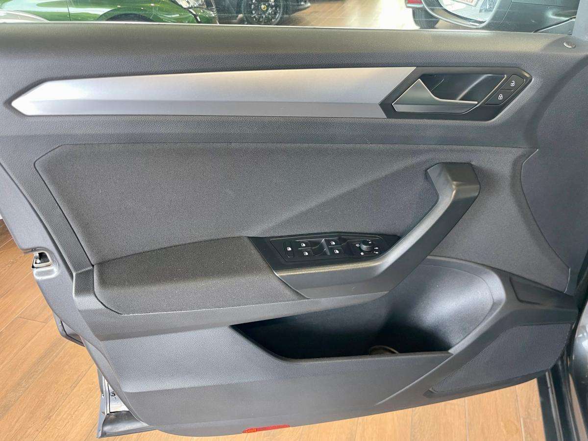 volkswagen-t-roc-2025-gasolina-999cc