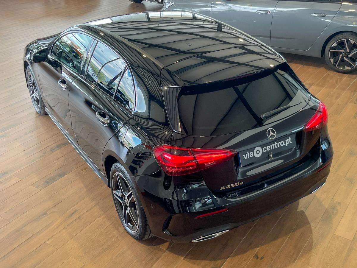 mercedes-benz-classe-a-2024-hibrido-a-gasolina-1332cc