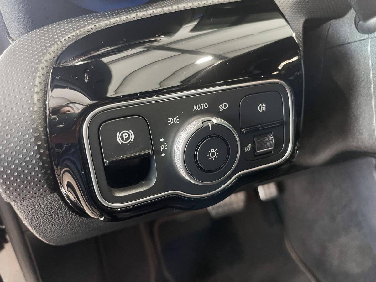 mercedes-benz-classe-a-2024-hibrido-a-gasolina-1332cc