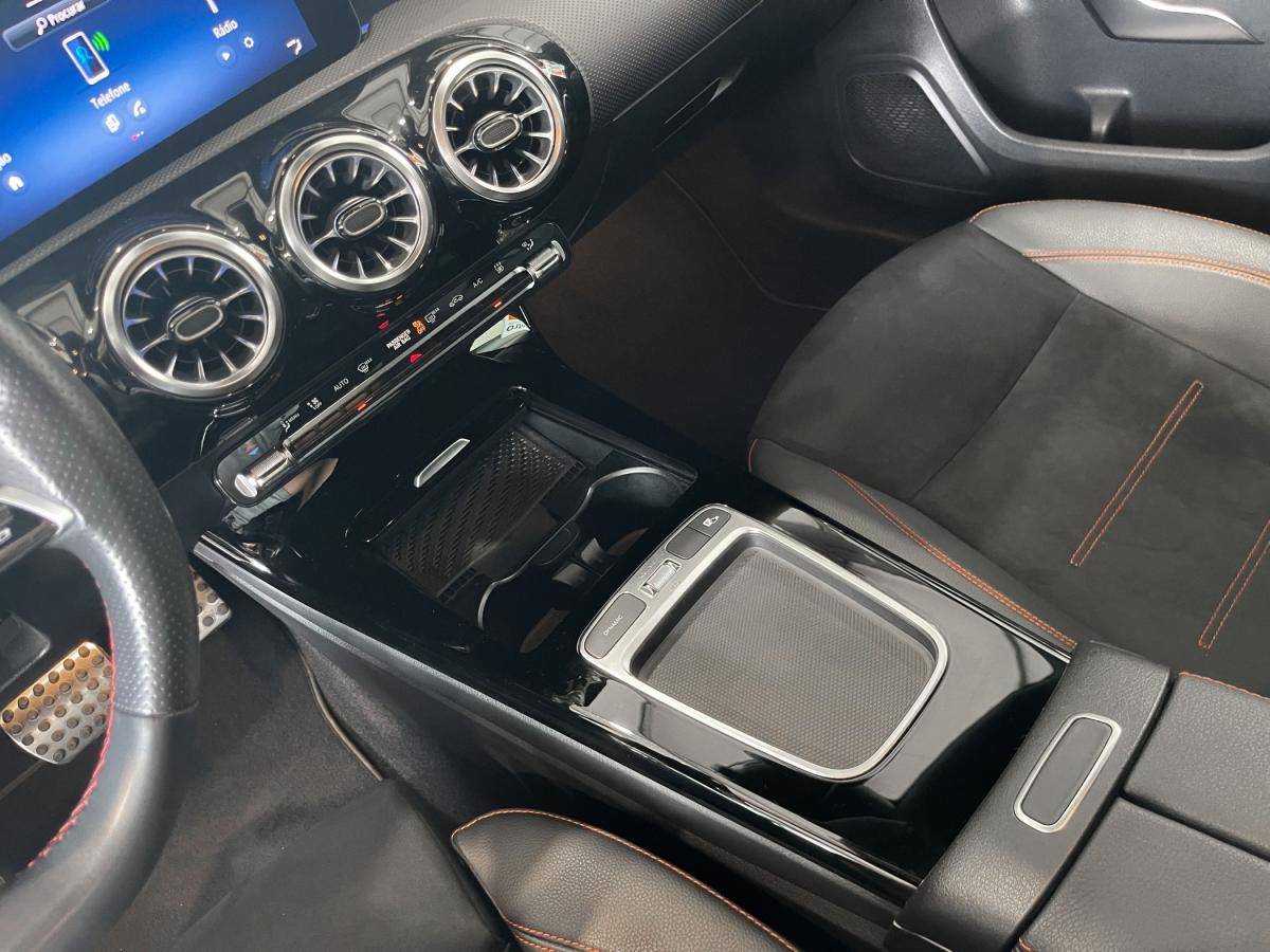 mercedes-benz-classe-a-2024-hibrido-a-gasolina-1332cc
